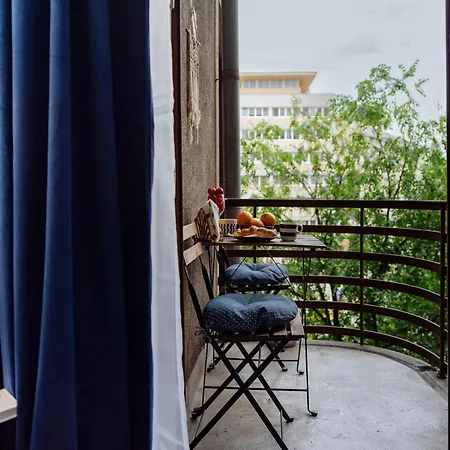 Petite Maison Sur Le Boulevard * Bucarest