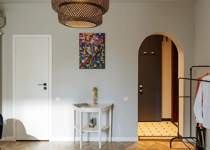 Petite Maison Sur Le Boulevard *