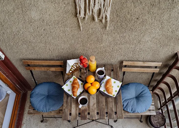 Petite Maison Sur Le Boulevard