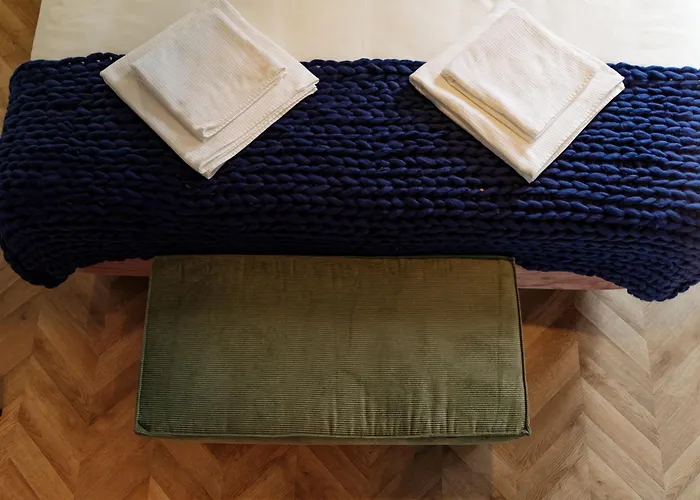 Petite Maison Sur Le Boulevard Апартаменты Бухарест