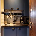 アパート Petite Maison Sur Le Boulevard ブカレスト