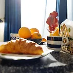 Petite Maison Sur Le Boulevard アパート