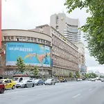 Petite Maison Sur Le Boulevard *